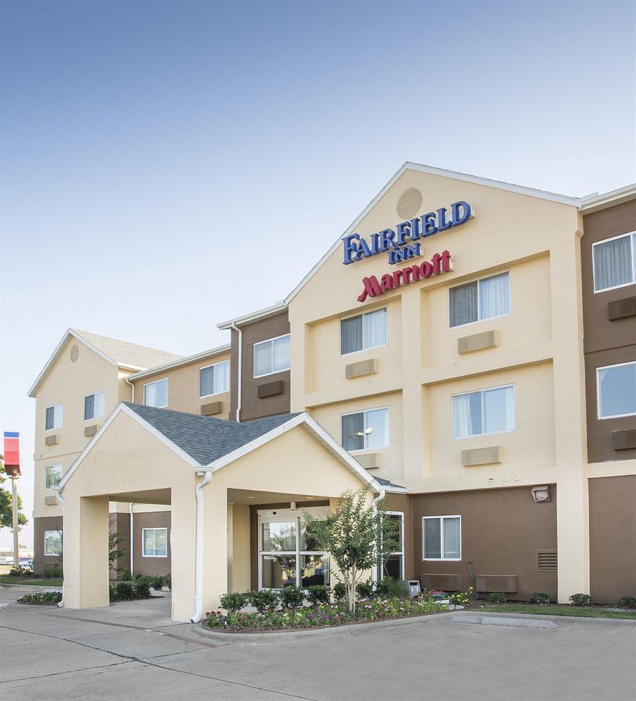 Fairfield Inn & Suites Waco South Exterior photo